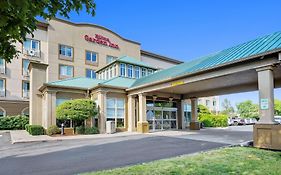 Hilton Garden Portland Airport